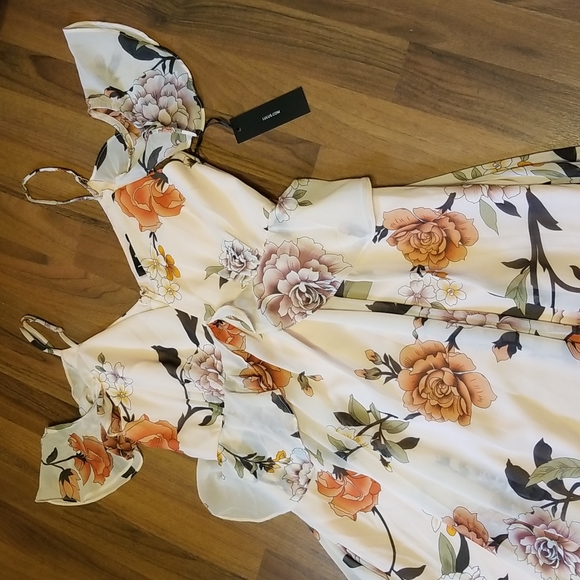 LuLus De Fleur Blush Floral Pink Ruffled Shoulder Maxi Dress NWT, Size Medium - Picture 4 of 15